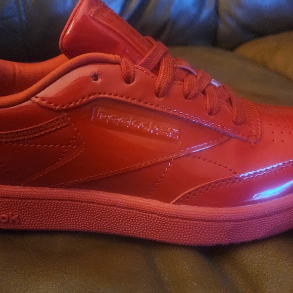 Reebok CARDI B X CLUB C J 'INSTINCT RED limited youth size 4 brand NEW - Picture 4 of 5